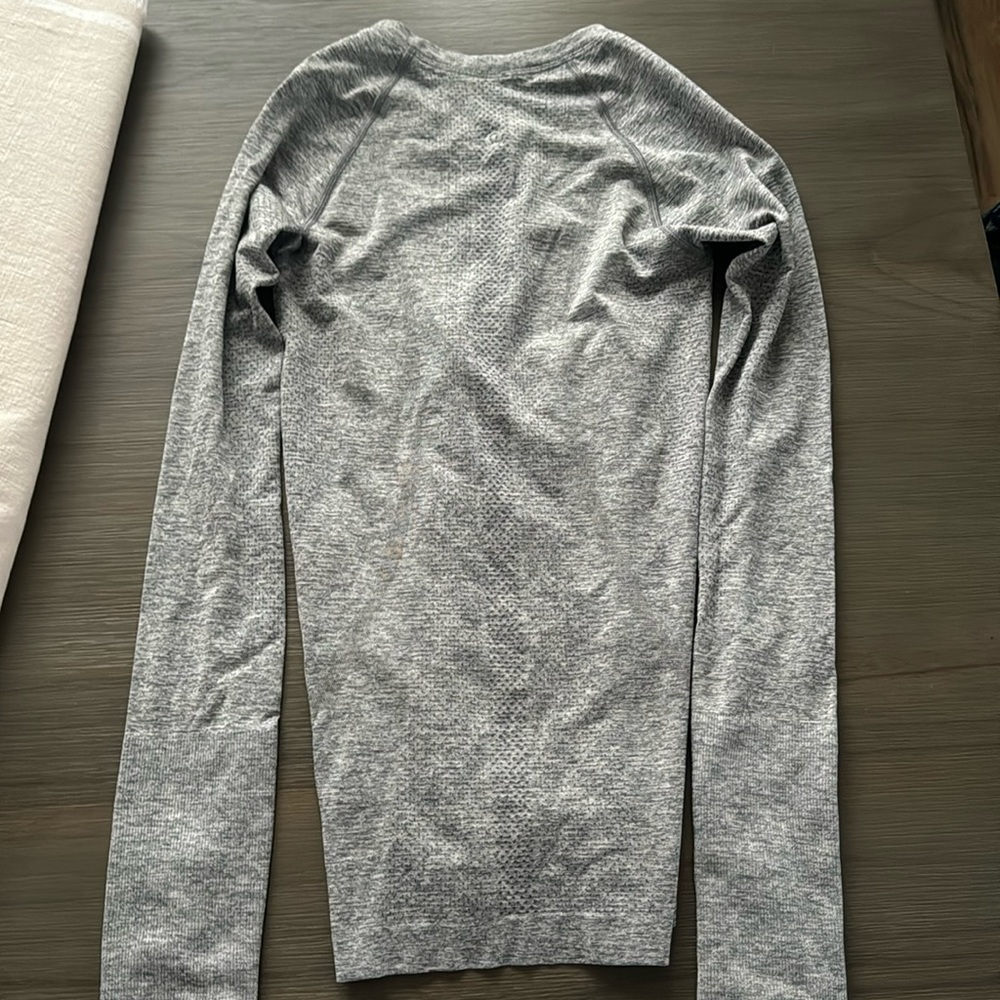 Lululemon size 2
